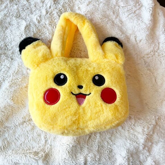 Pokémon Pikachu Yellow Plush Fluffy Handbag With Adjustable Crossbody Strap - Picture 3 of 5